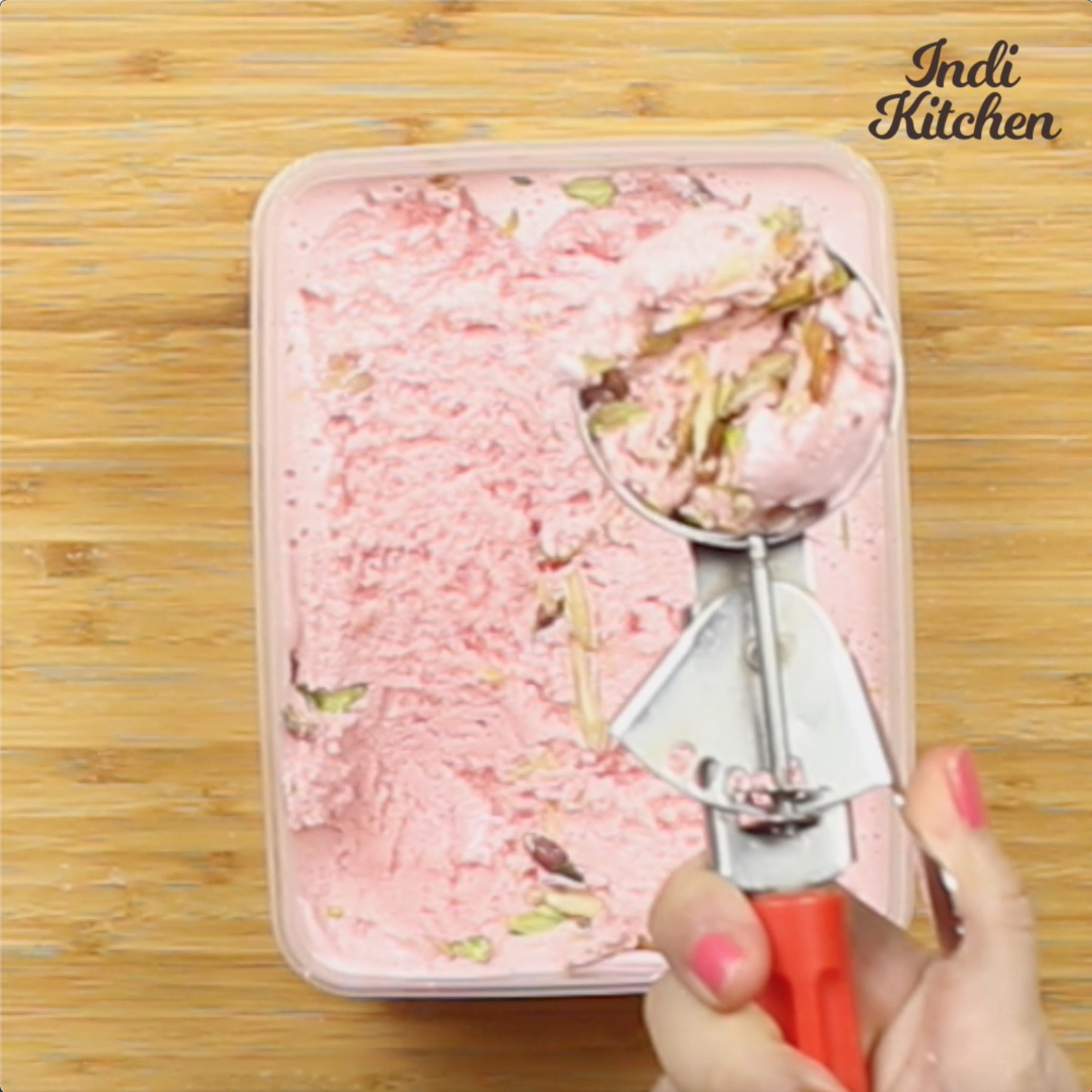 How to make strawberry cheese ice cream 
