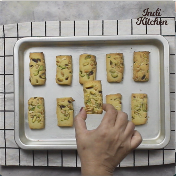 Kaju pista cookies recipe in Hindi